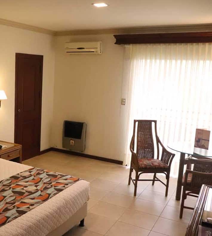 Standard Matrimonial Room, Hotel Los Parrales, Tarija, Bolivia
