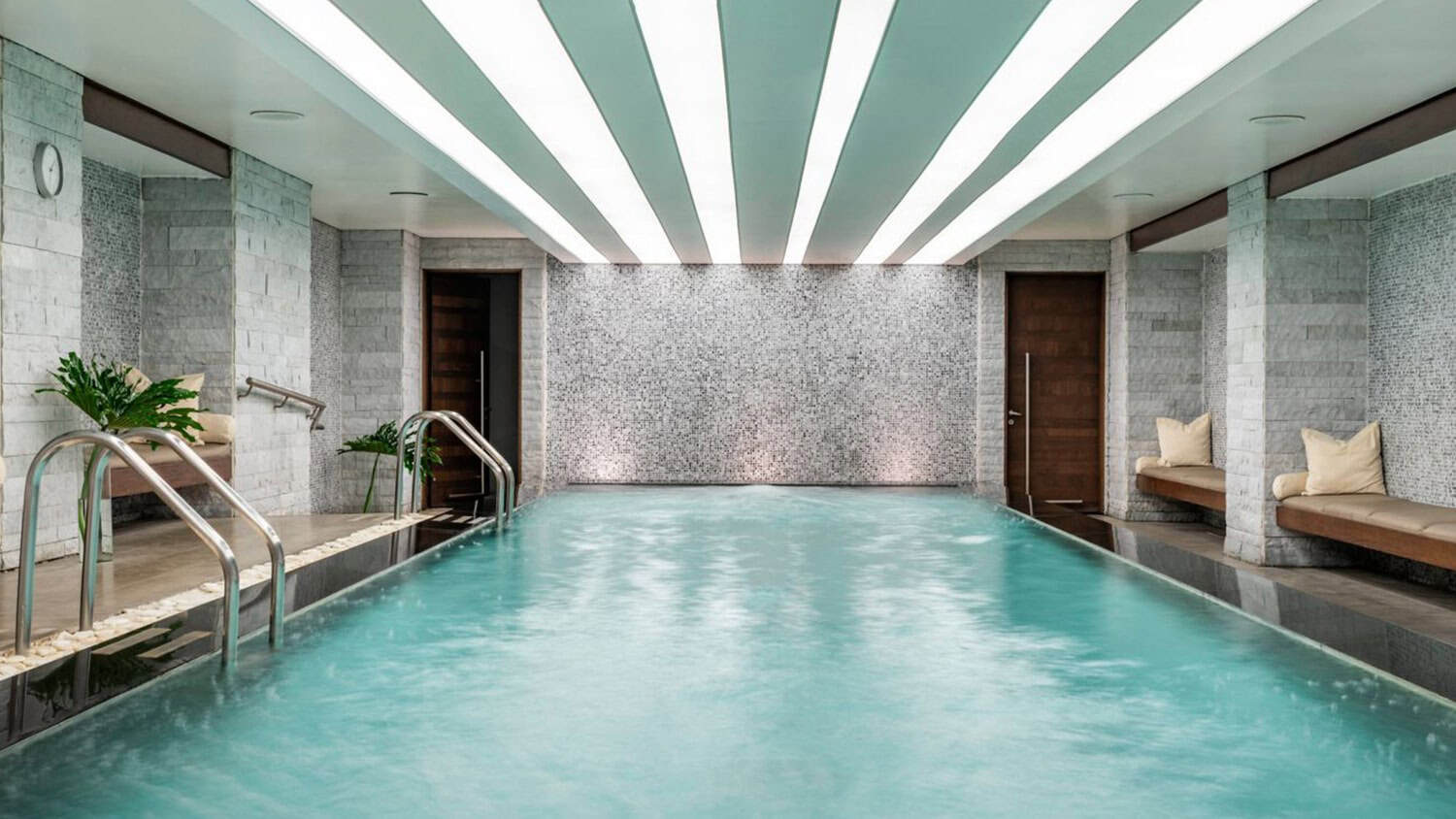 Piscine, JW Marriott Hotel Bogotá, Colombia