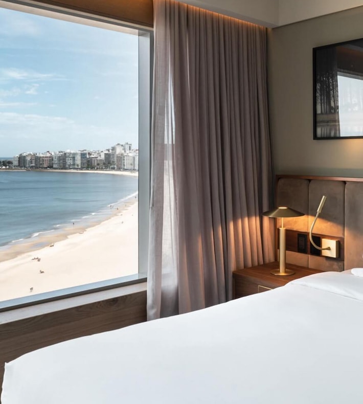 Deluxe King Room, Costanero Hotel, Montevideo, Uruguay