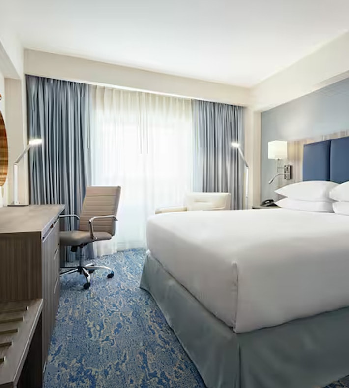 Standard Room - King, DoubleTree by Hilton, Managua, Nicaragua
