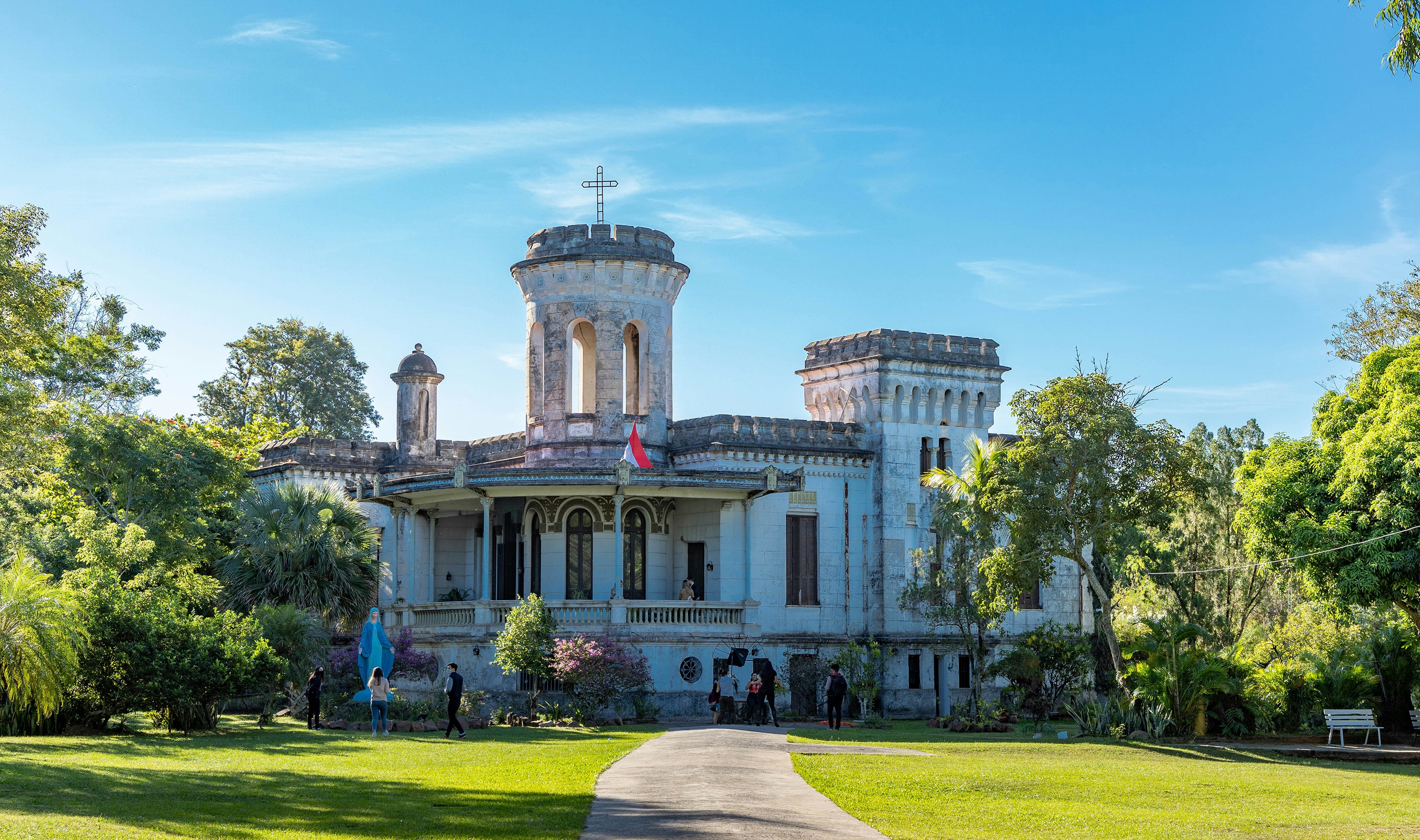 Castillo Carlota Palmerola, Areguá, Hemanas Dominicad, Férrea, Paraguay